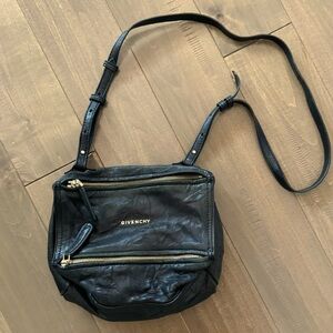 Givenchy black crossbody -small